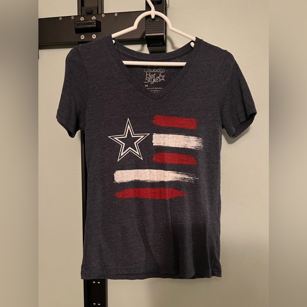 Womens Dallas Cowboys small T-shirt